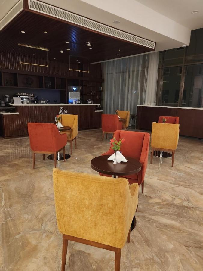 Kyriad Hotel ซาลาลาห์ ภายนอก รูปภาพ