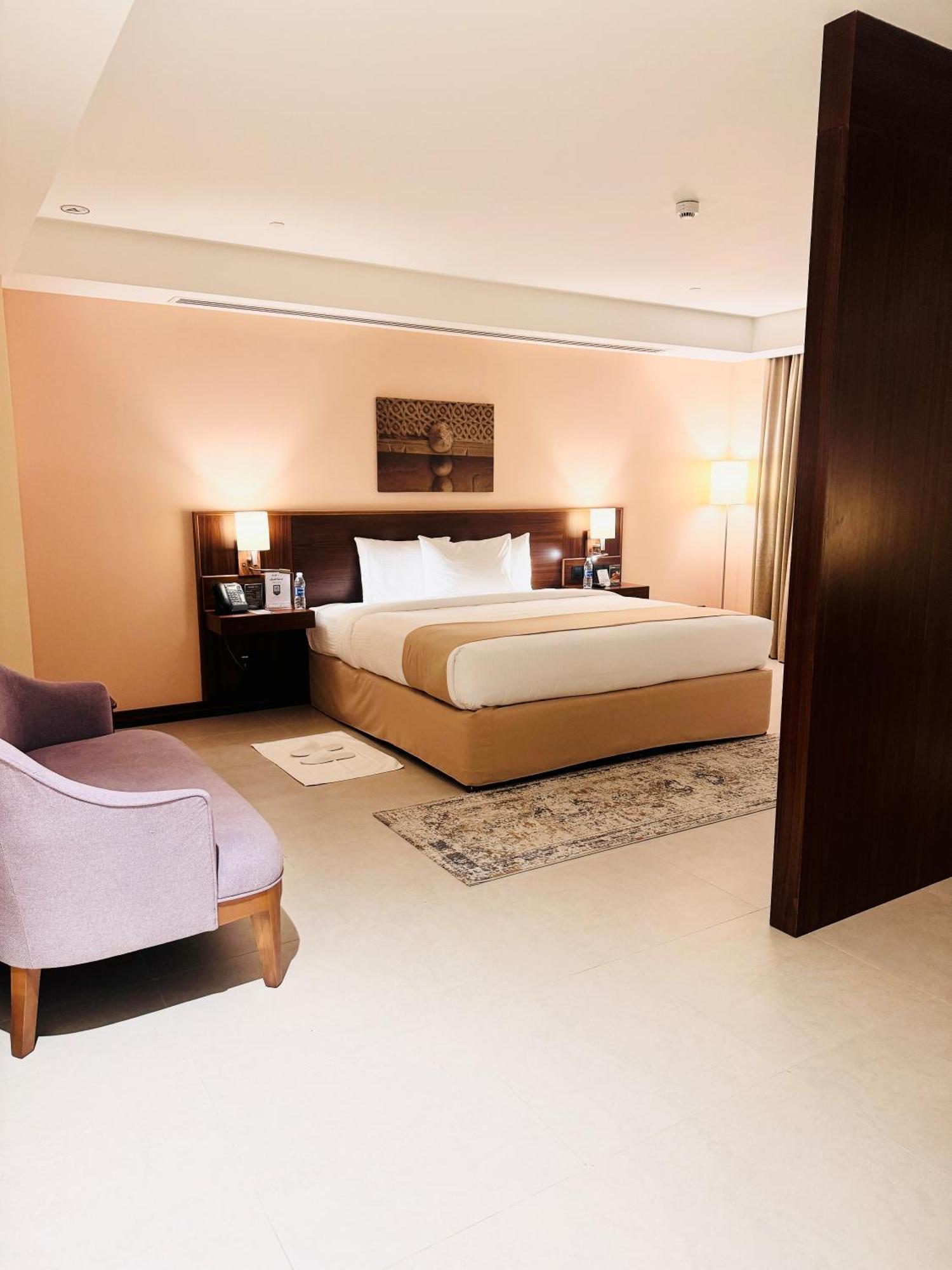 Kyriad Hotel ซาลาลาห์ ภายนอก รูปภาพ